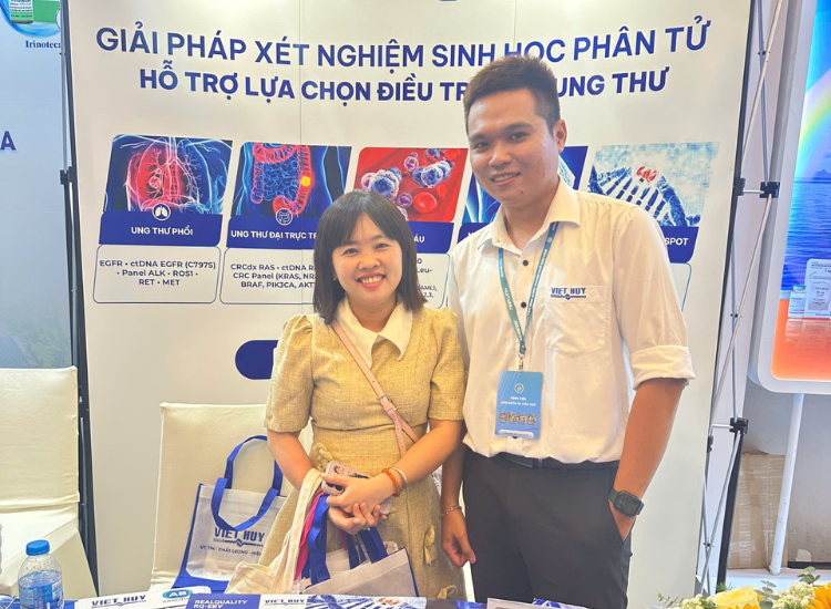 Viet-Huy- tai-hoi-thao-ung-buou-can-tho-XV-3